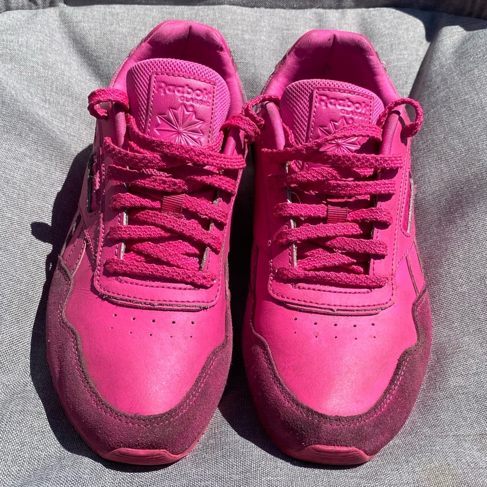 Pink Reebok - Picture 2 of 2